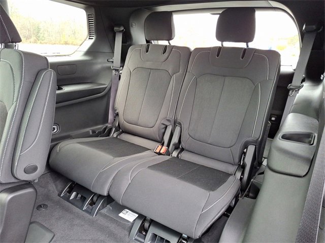 New 2025 Jeep Grand Cherokee L Laredo image 7