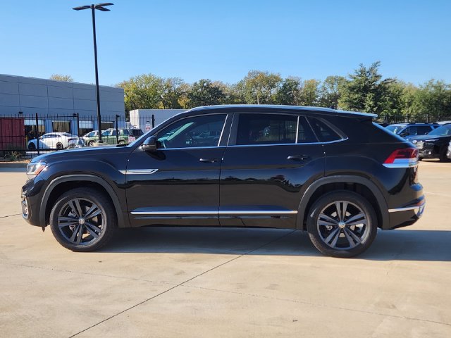 Used 2020 Volkswagen Atlas Cross Sport SE w/ Panoramic Sunroof Package FWD image 4