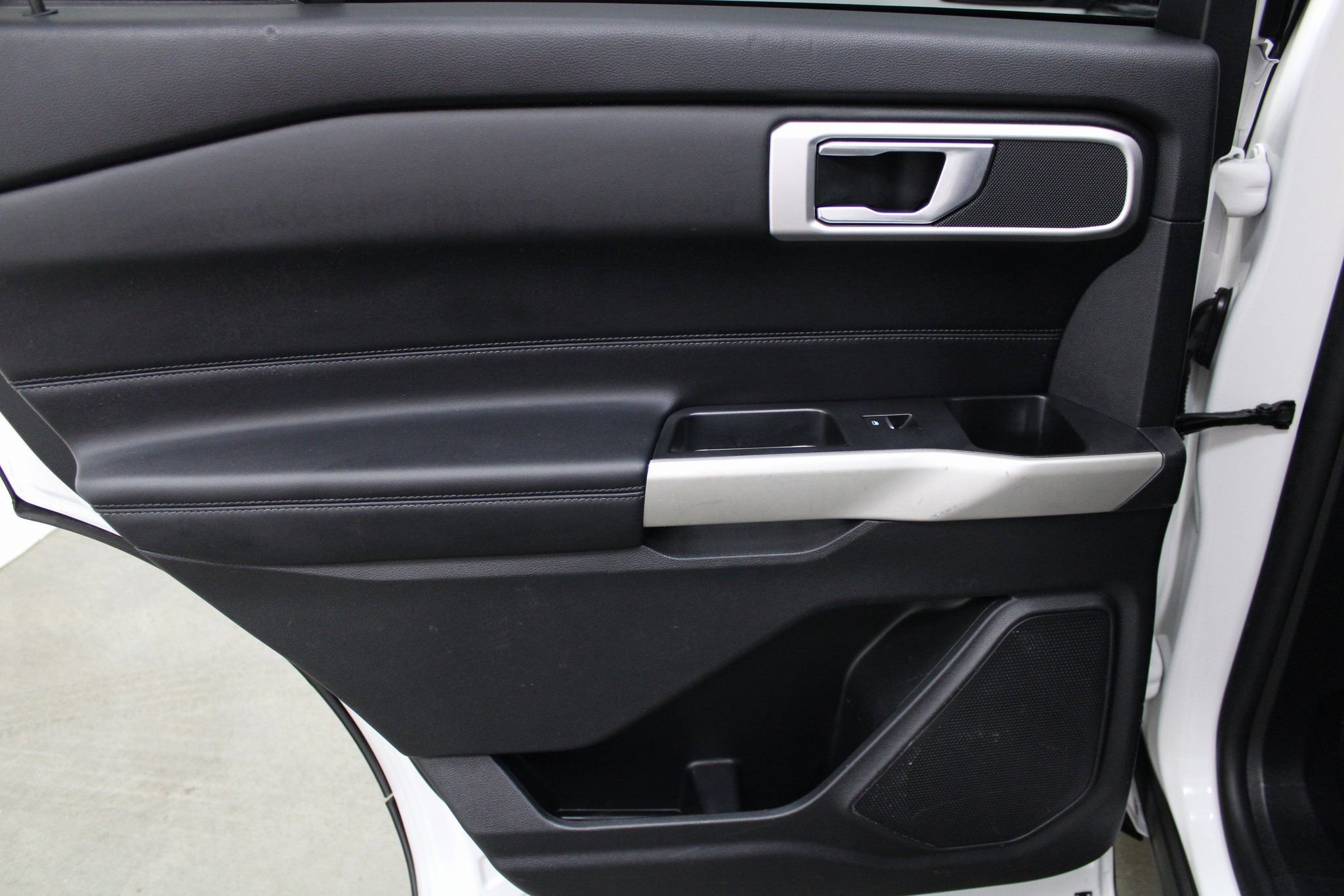 Used 2021 Ford Explorer XLT w/ Equipment Group 202A image 19