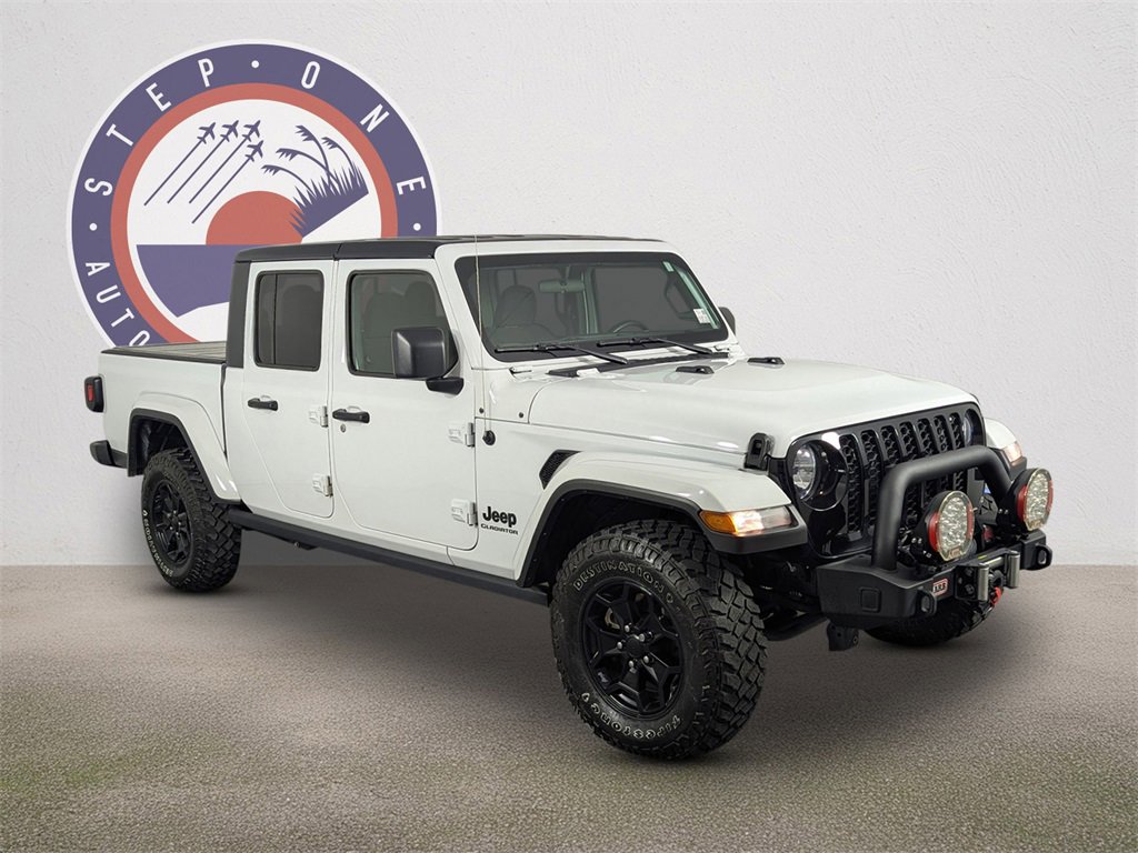 Used 2021 Jeep Gladiator Sport video 2