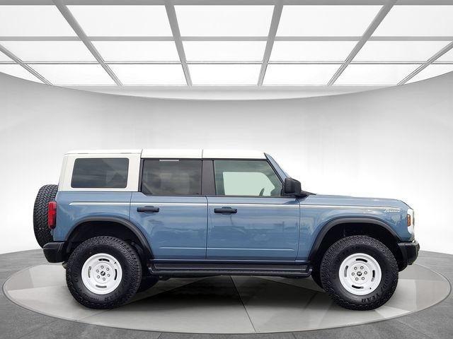 Used 2025 Ford Bronco Heritage Edition AWD/4WD image 3