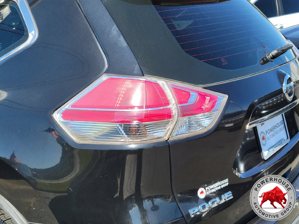 Used 2016 Nissan Rogue S FWD image 13