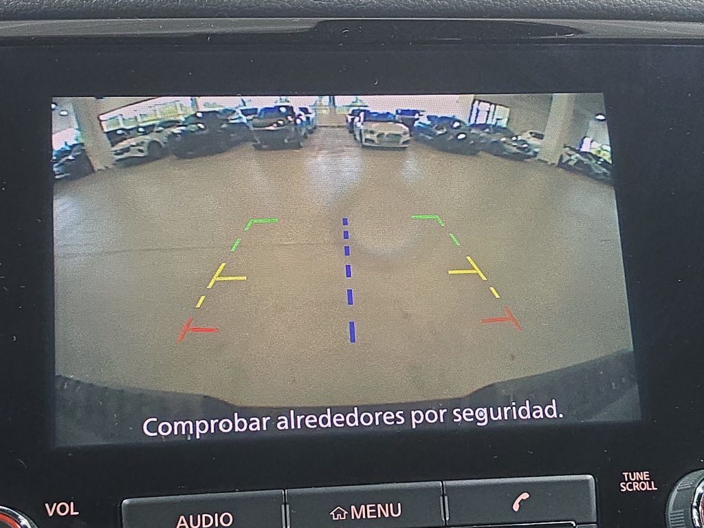 Used 2024 Nissan Titan SV w/ SV Convenience Package RWD image 16