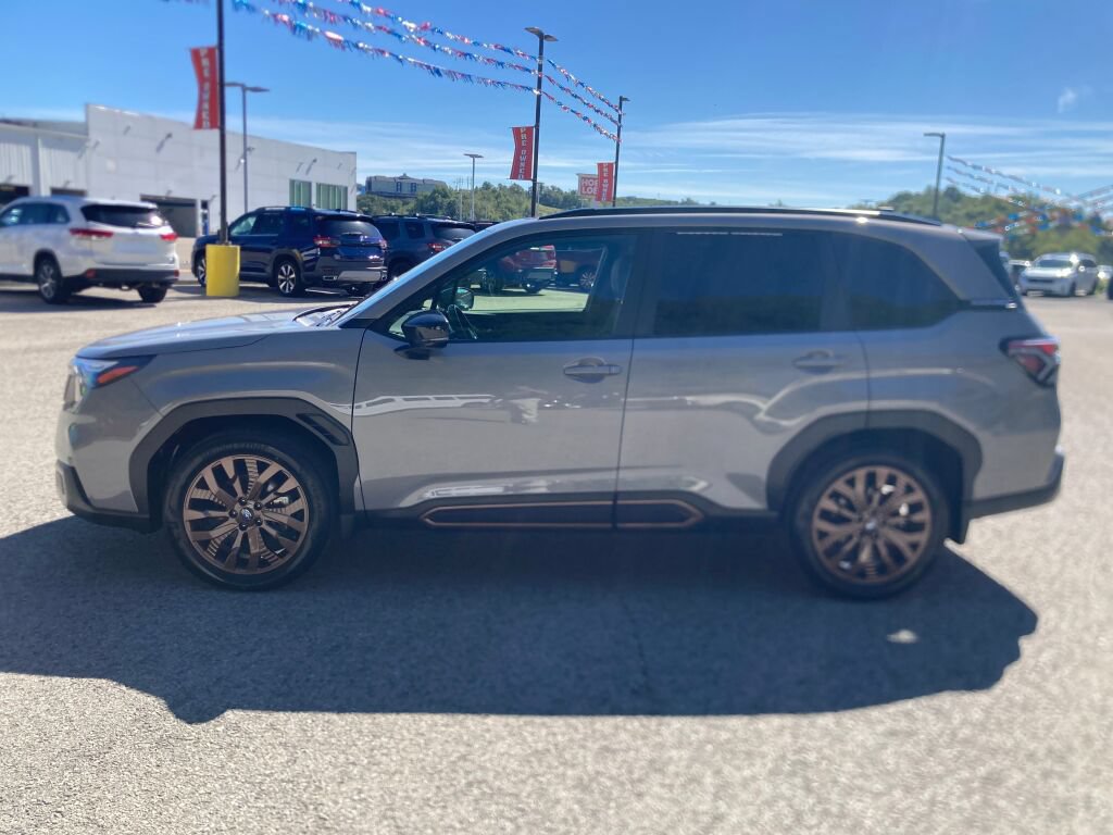 Used 2025 Subaru Forester Sport AWD/4WD image 4