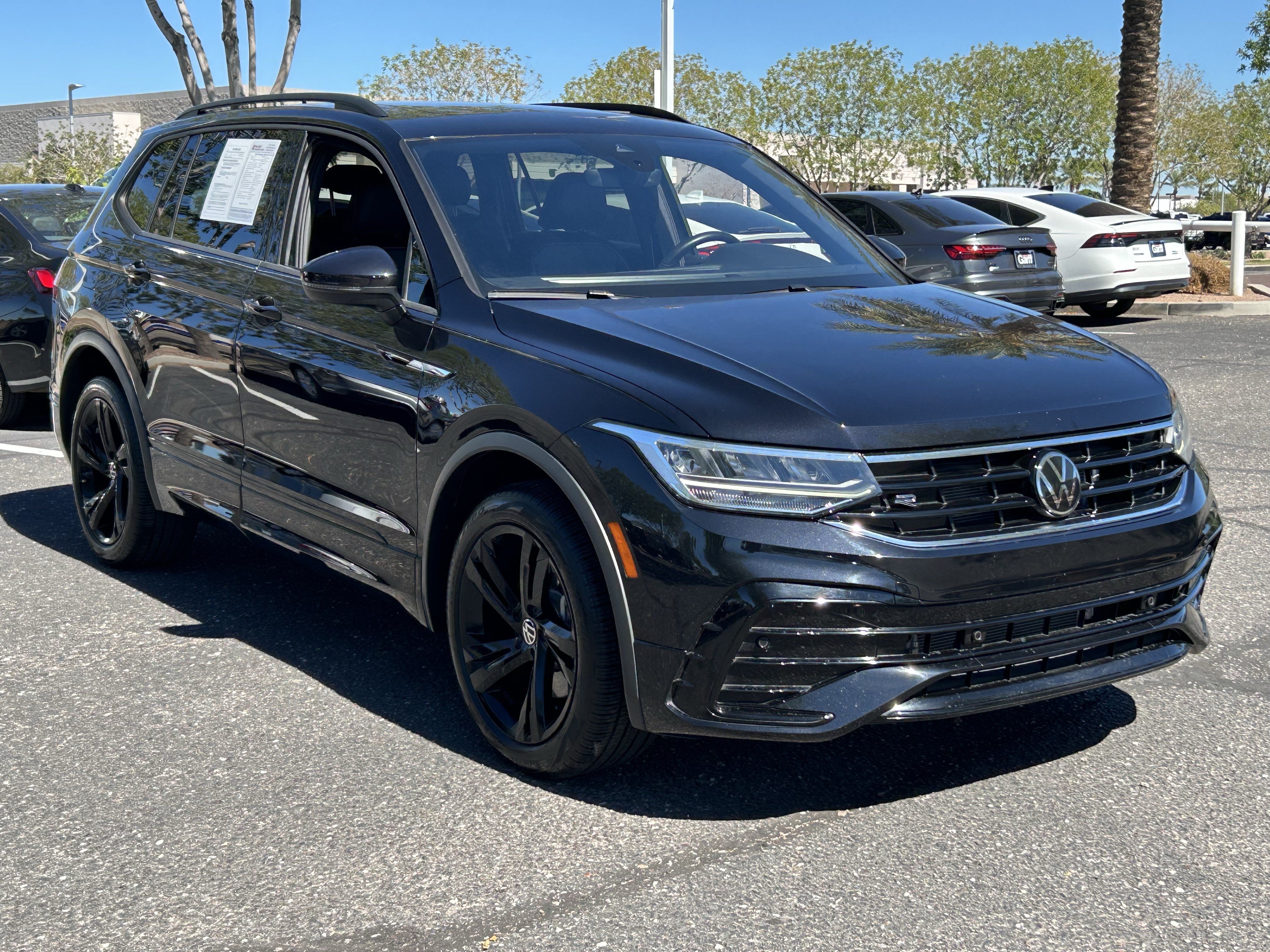 Used 2024 Volkswagen Tiguan SE R-Line FWD image 6