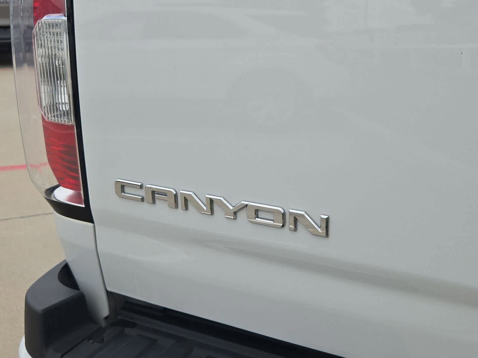 Used 2018 GMC Canyon Denali RWD image 12