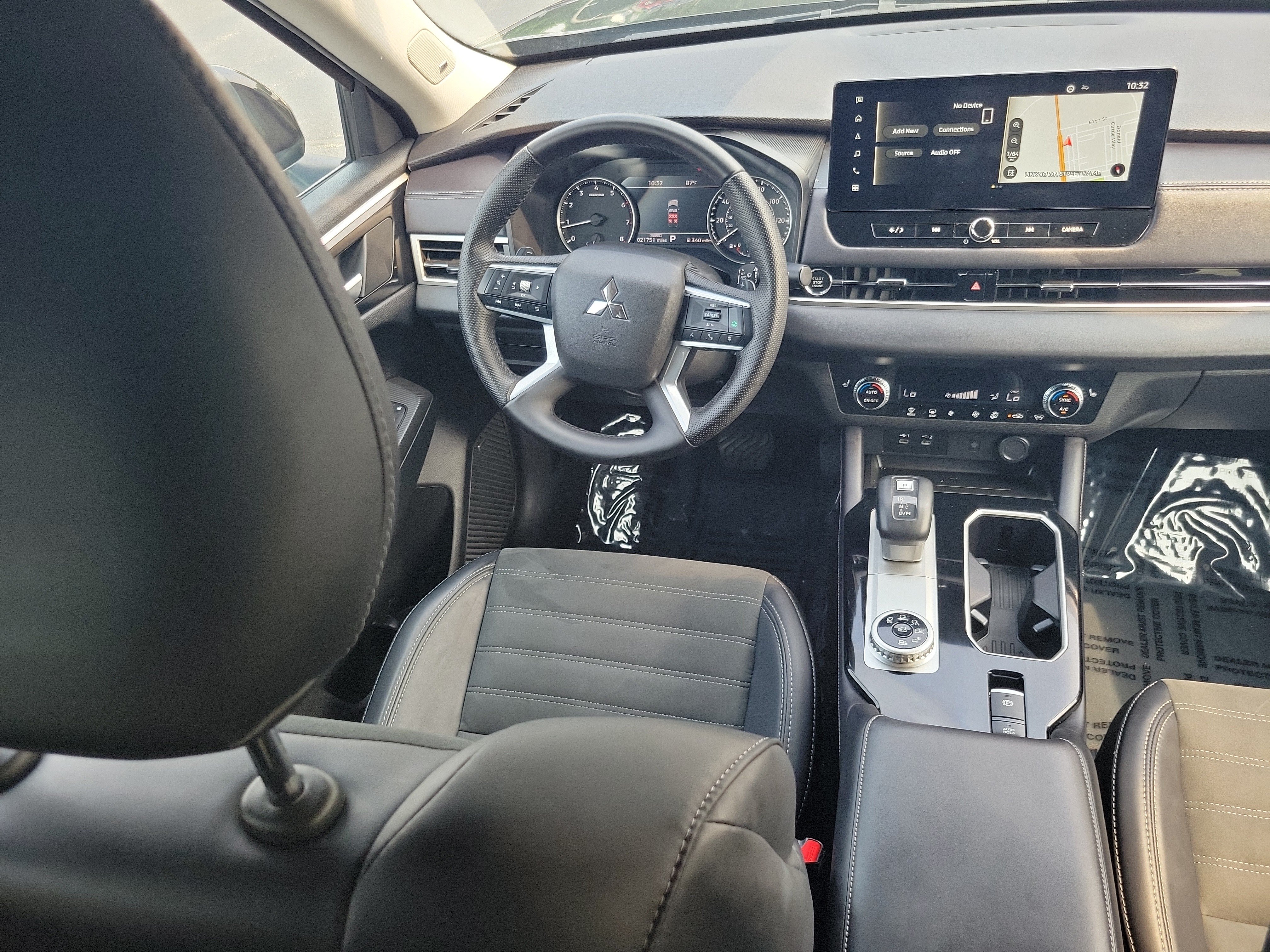 Used 2025 Mitsubishi Outlander SE AWD/4WD image 15