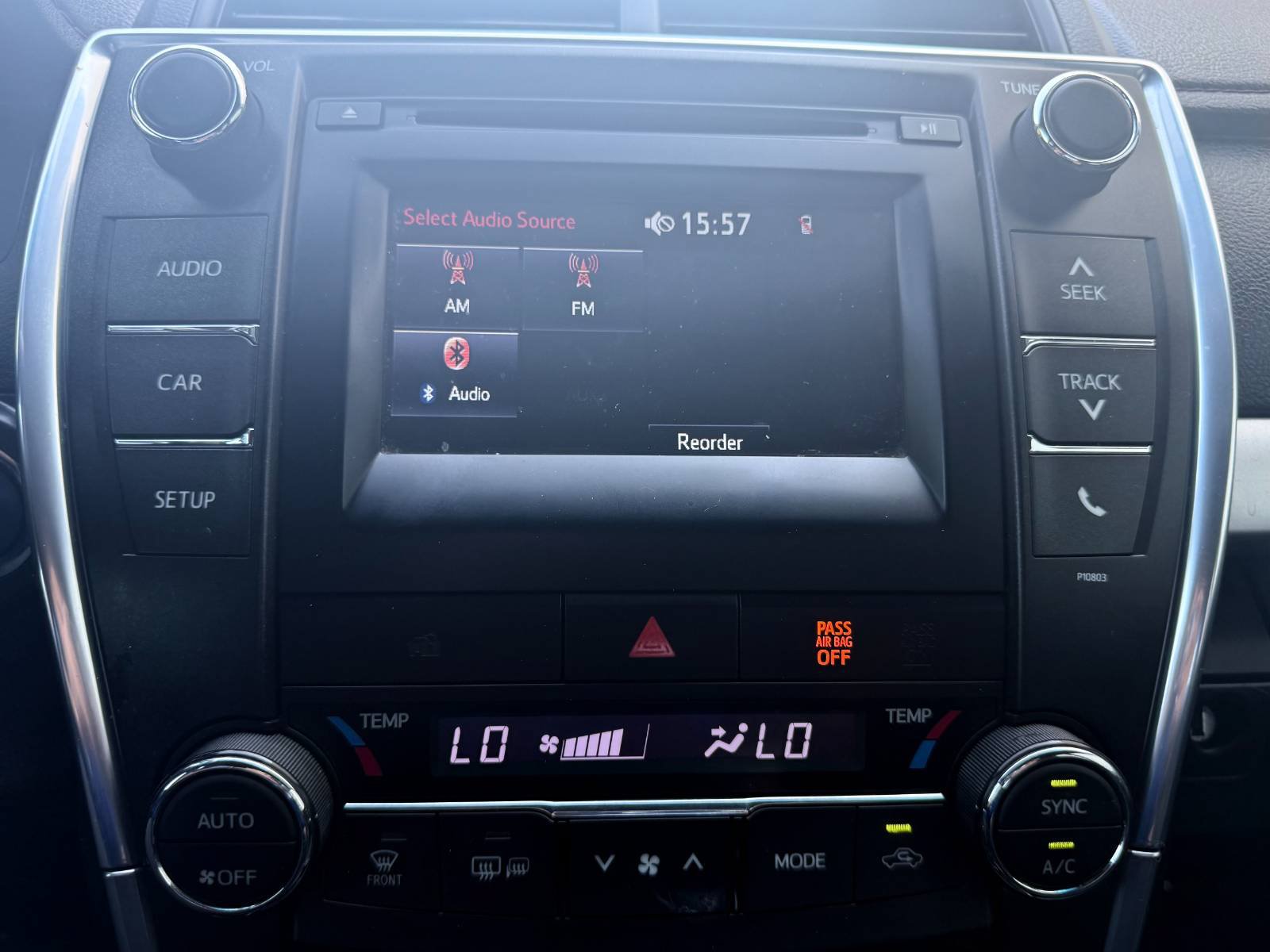Used 2015 Toyota Camry SE FWD image 16