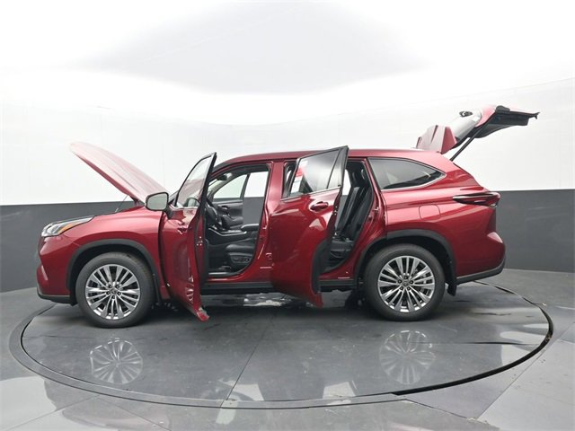 New 2026 Toyota Highlander Platinum image 33