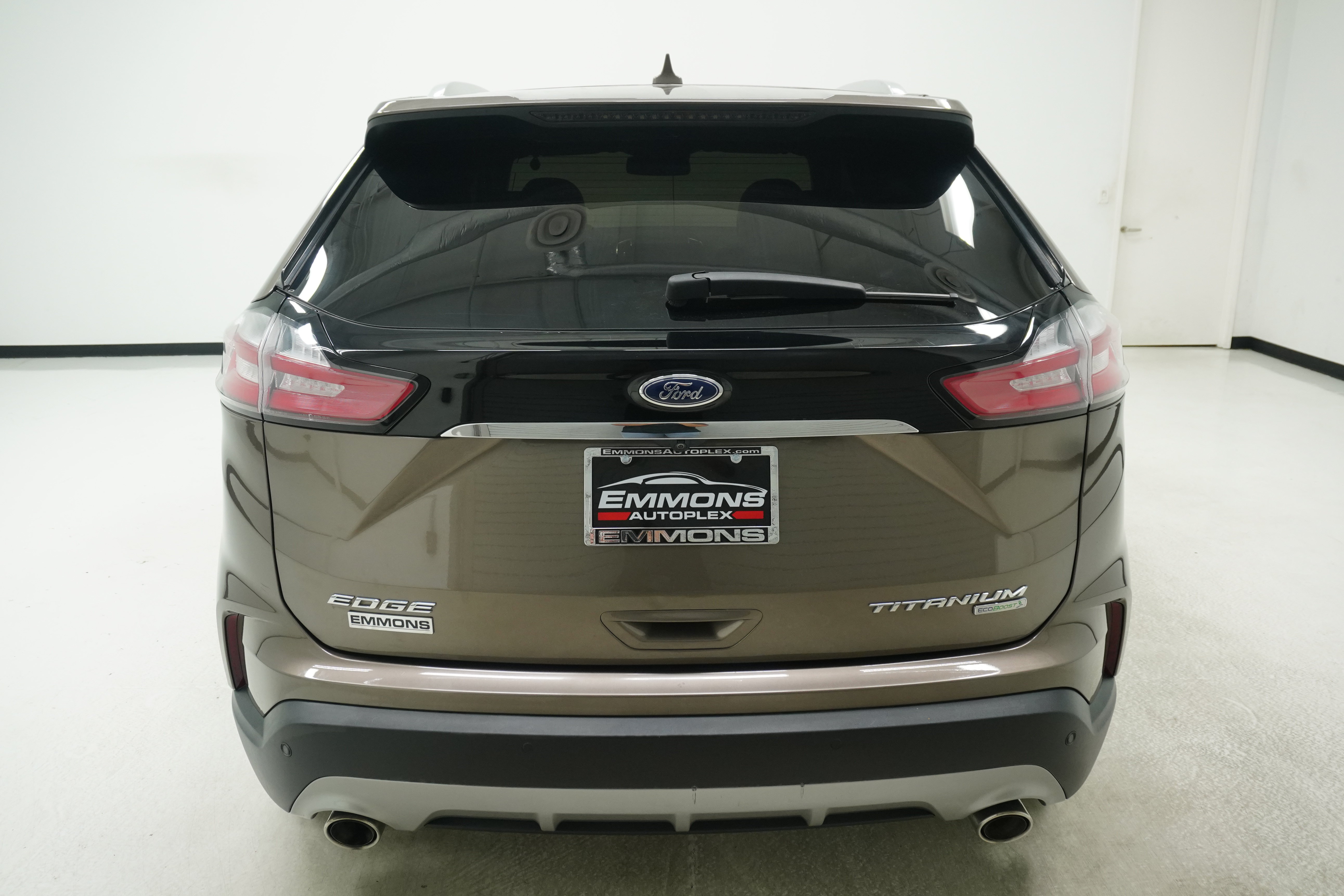 Used 2019 Ford Edge Titanium FWD image 5