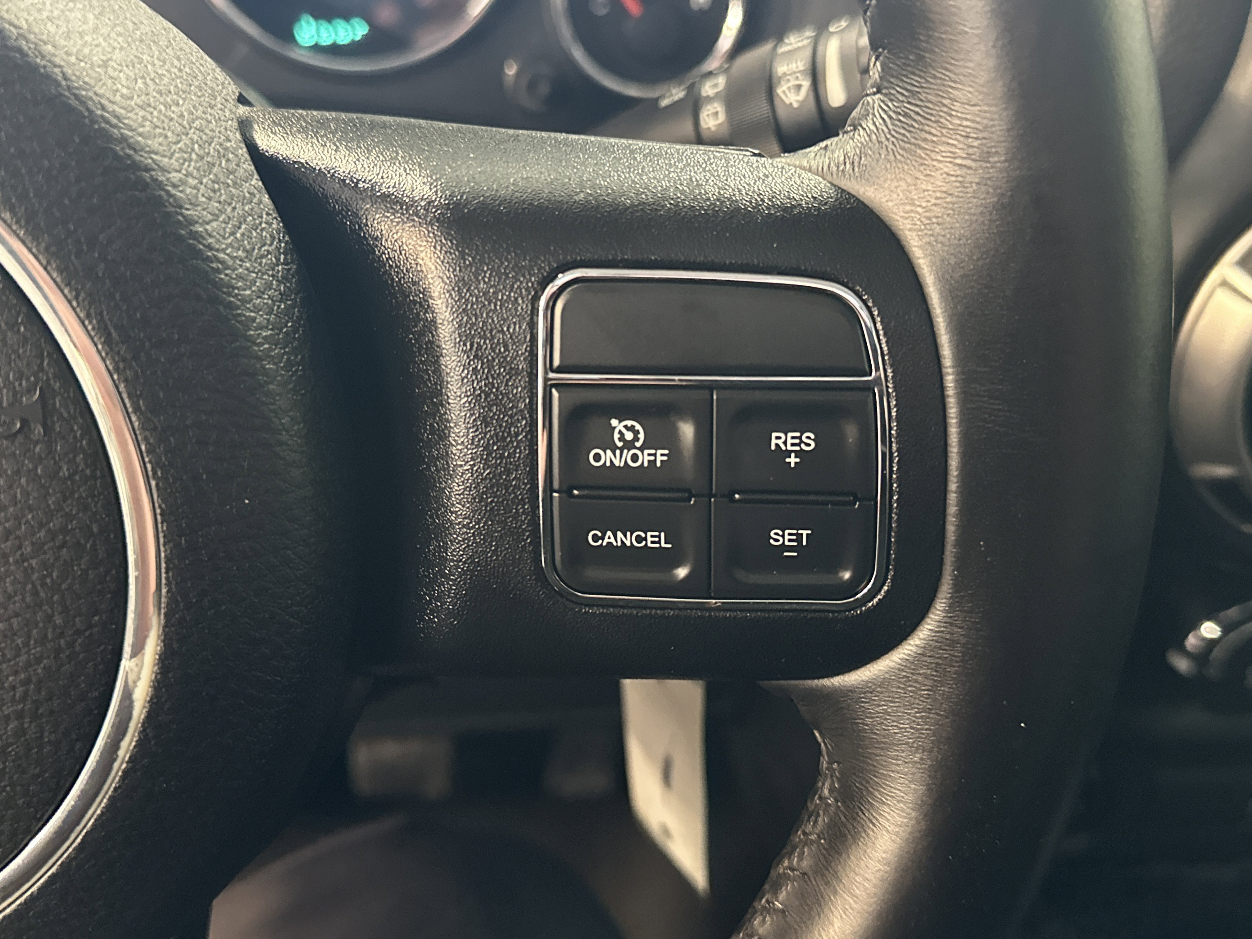 Used 2016 Jeep Wrangler Unlimited Sahara w/ Dual Top Group image 26