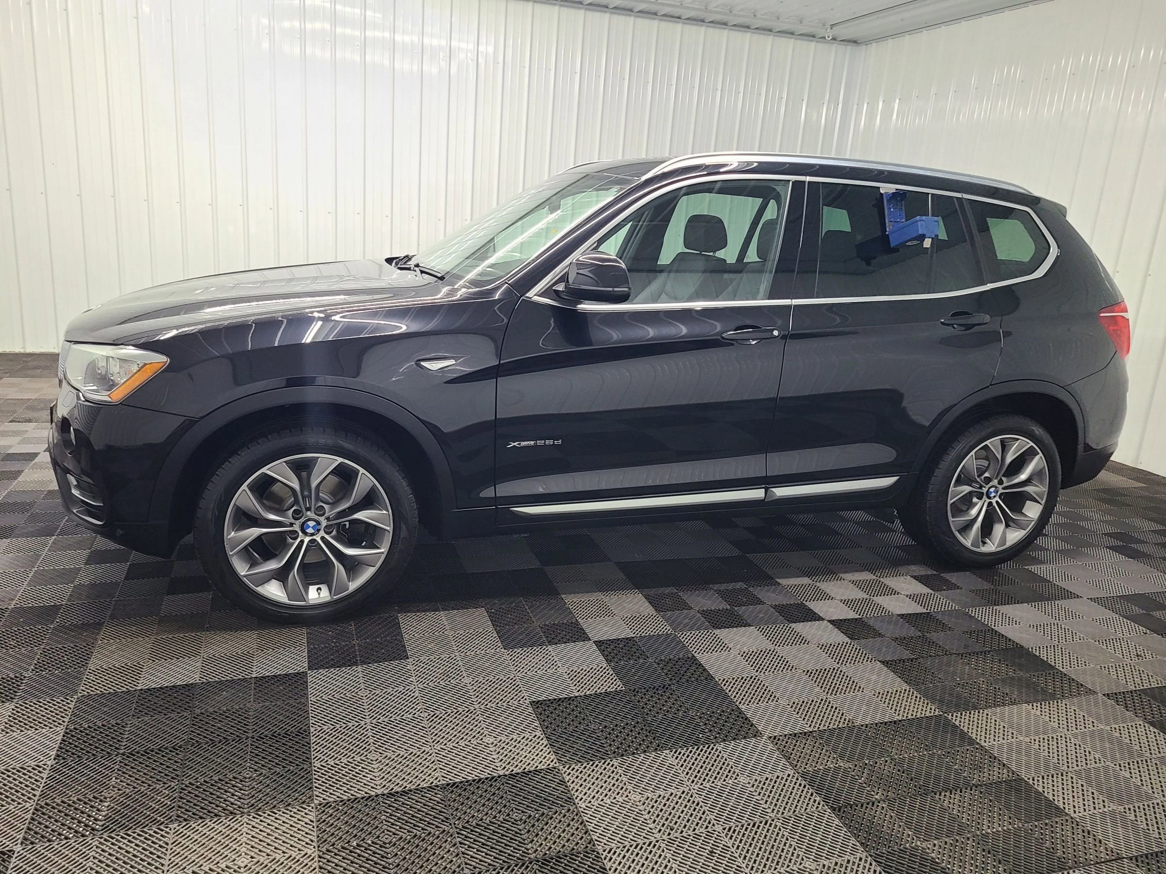 Used 2016 BMW X3 xDrive28d image 9