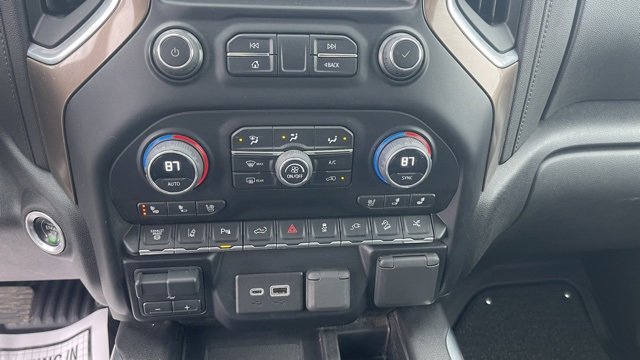 Used 2023 Chevrolet Silverado 3500 High Country image 19