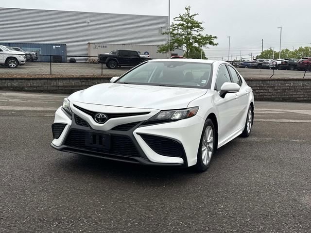 Used 2023 Toyota Camry SE FWD image 9