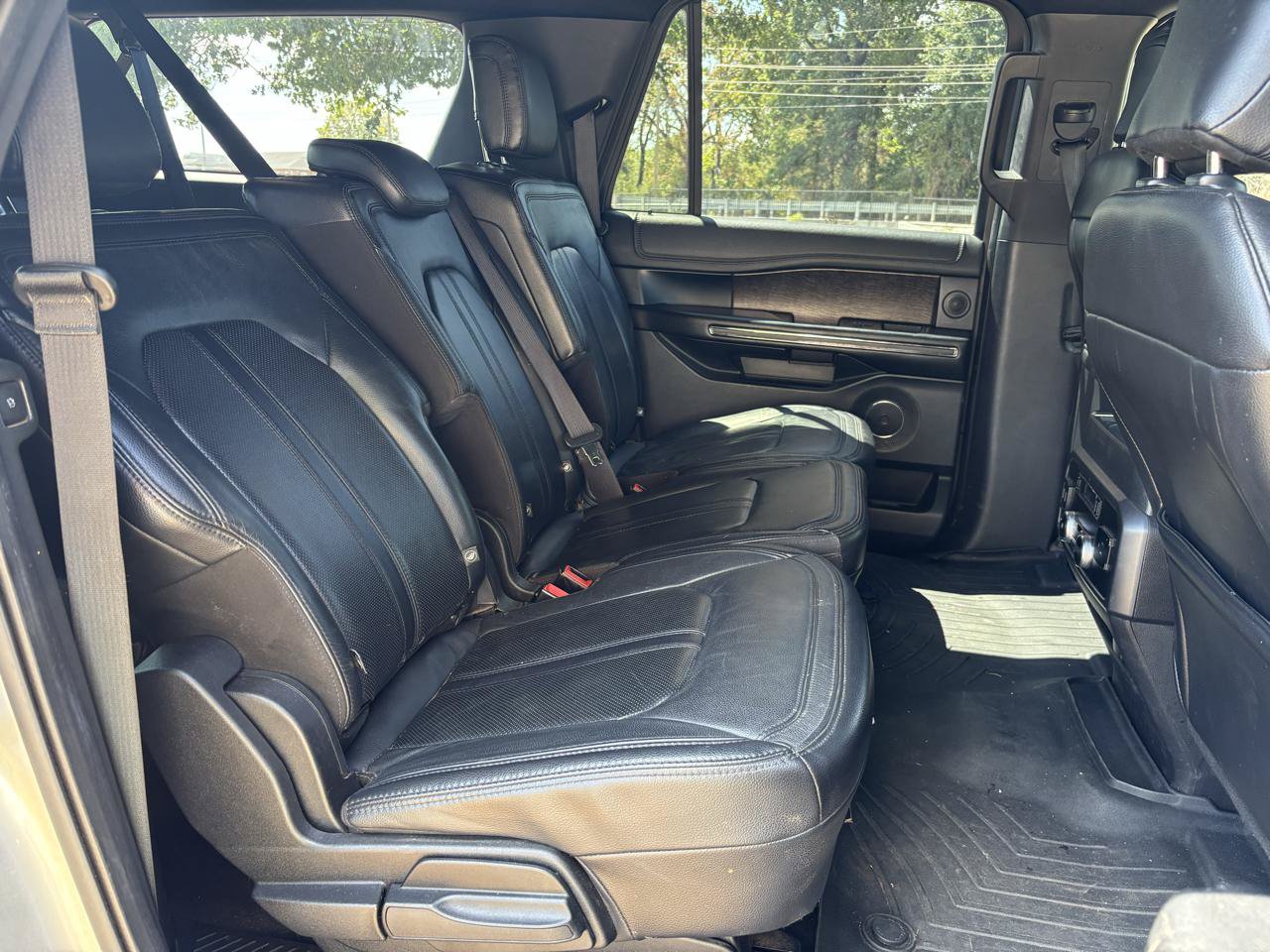 Used 2019 Ford Expedition Max Limited RWD image 12