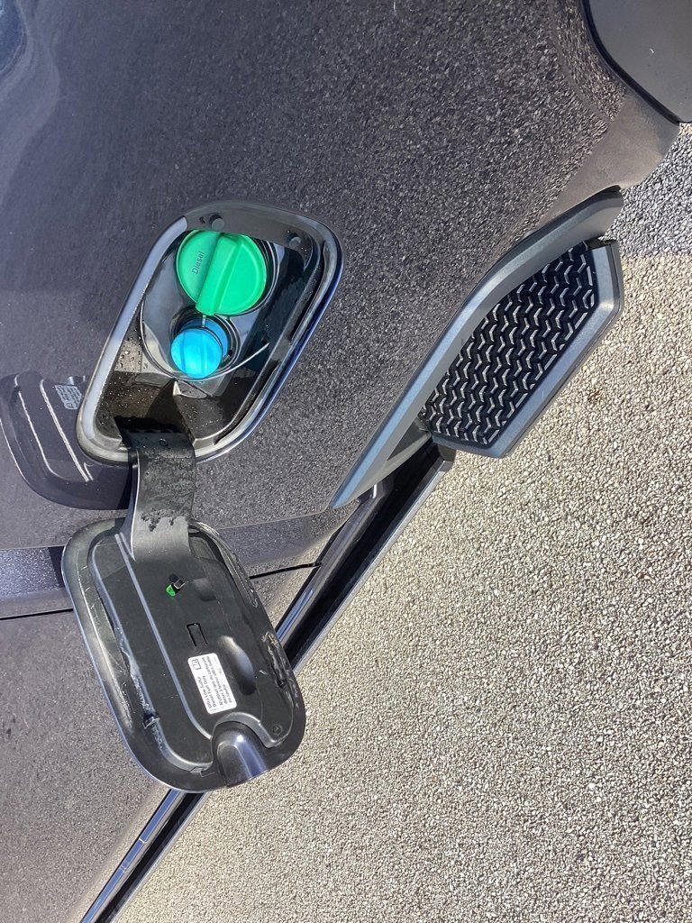 Used 2024 GMC Sierra 2500 Denali w/ Denali Reserve Package image 17