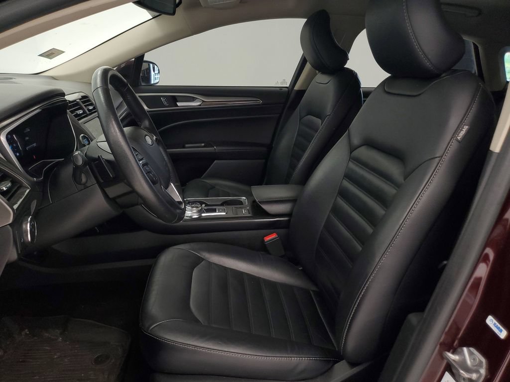 Used 2018 Ford Fusion SE w/ Fusion SE Technology Package FWD image 9