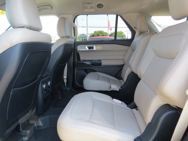 Used 2020 Ford Explorer Limited RWD image 3