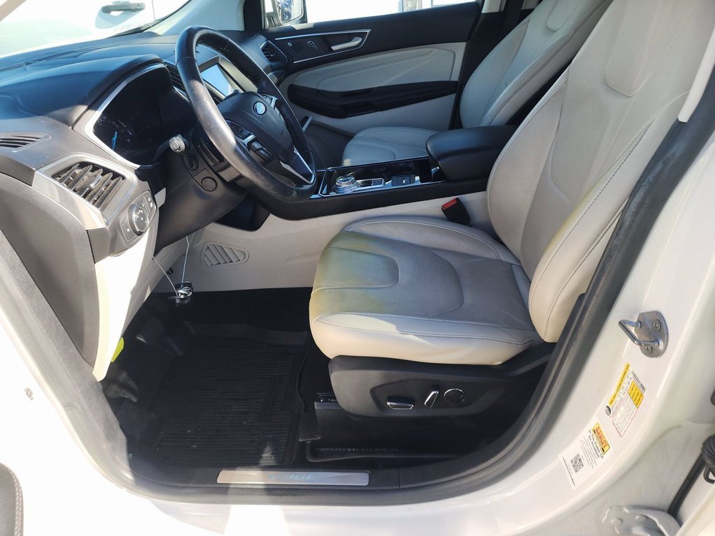 Used 2019 Ford Edge Titanium w/ Cold Weather Package image 14