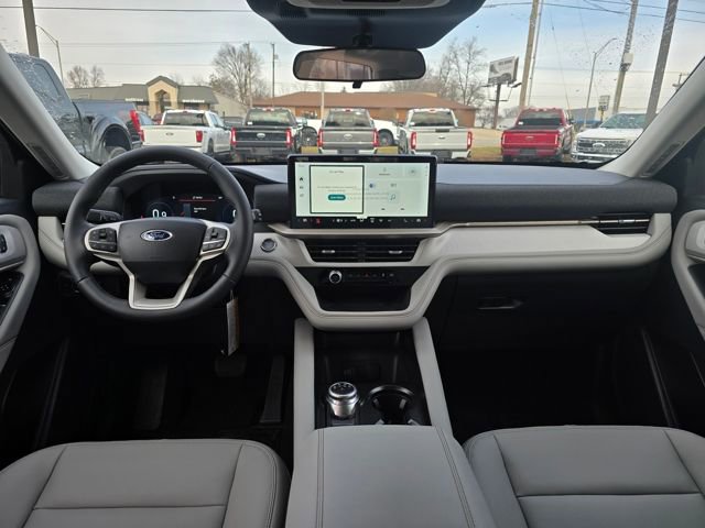 New 2026 Ford Explorer Active w/ Active Comfort Package image 17