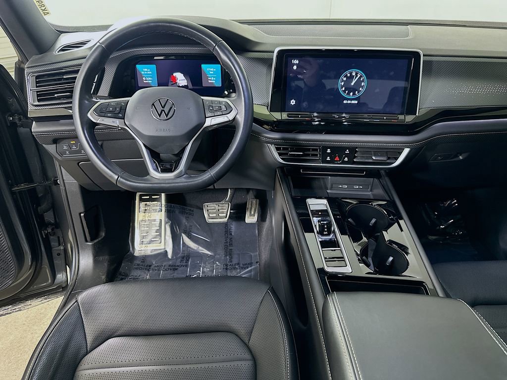 Used 2024 Volkswagen Atlas Cross Sport SEL R-Line image 17