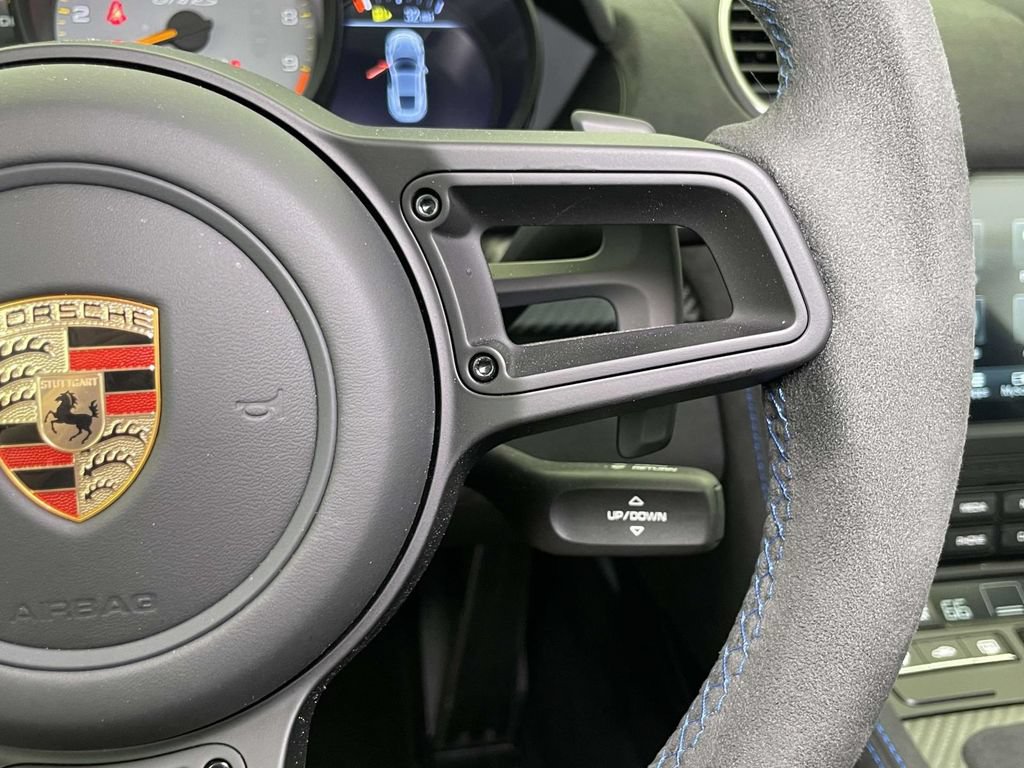 Certified 2025 Porsche 718 Cayman GT4 RS RWD image 34