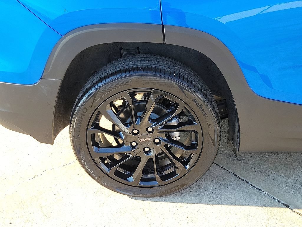 Used 2024 GMC Terrain SLE w/ Elevation Edition image 7