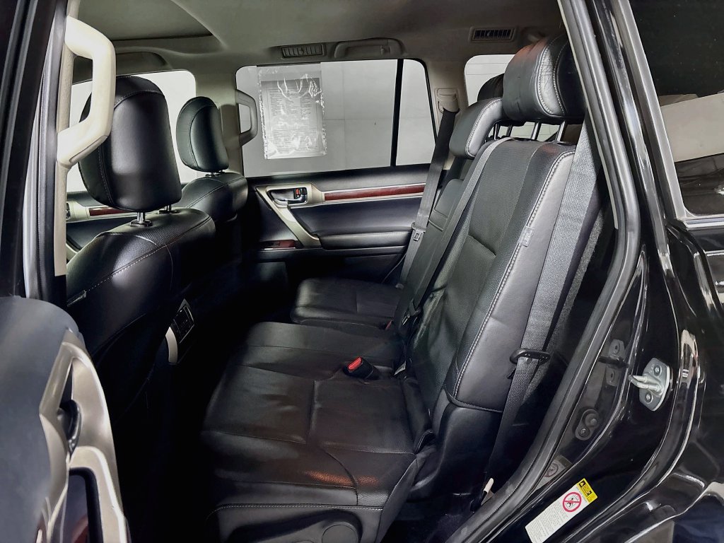 Used 2018 Lexus GX 460 Premium w/ Premium Package AWD/4WD image 20