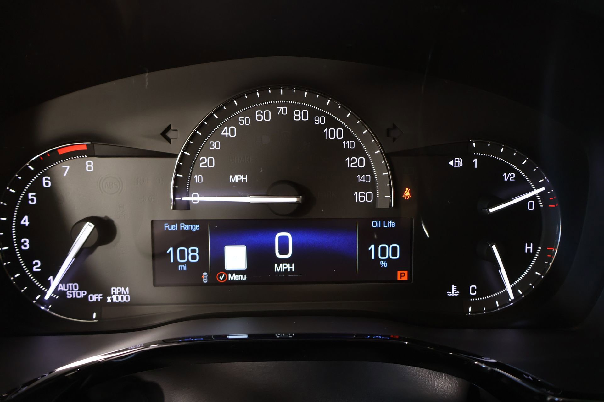 Used 2018 Cadillac XT5 Luxury w/ Driver Awareness Package image 4