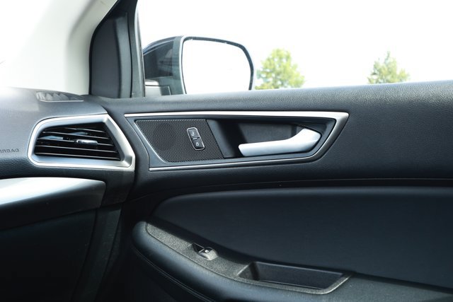 Used 2024 Ford Edge SEL AWD/4WD image 24