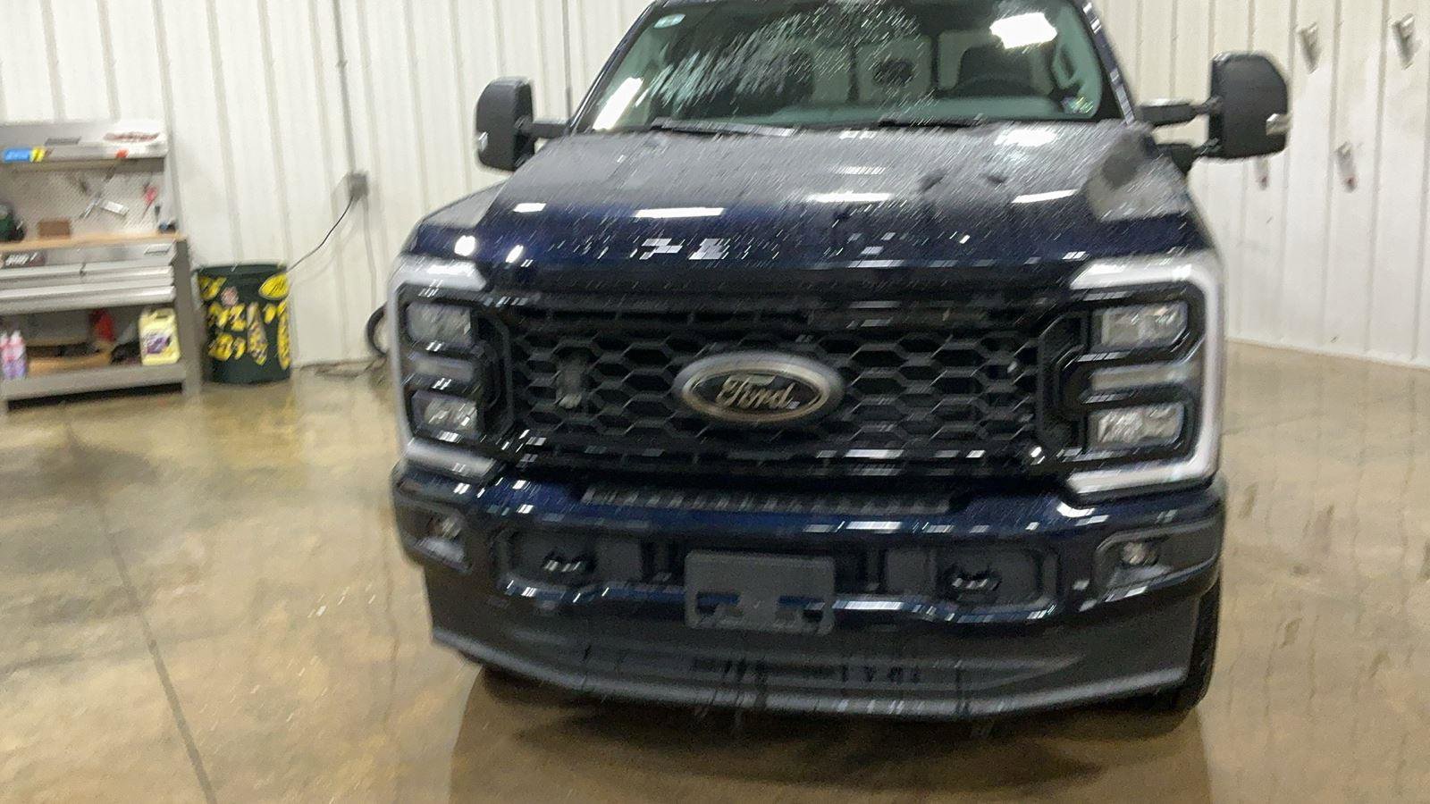 New 2025 Ford F350 XLT w/ Black Appearance Package