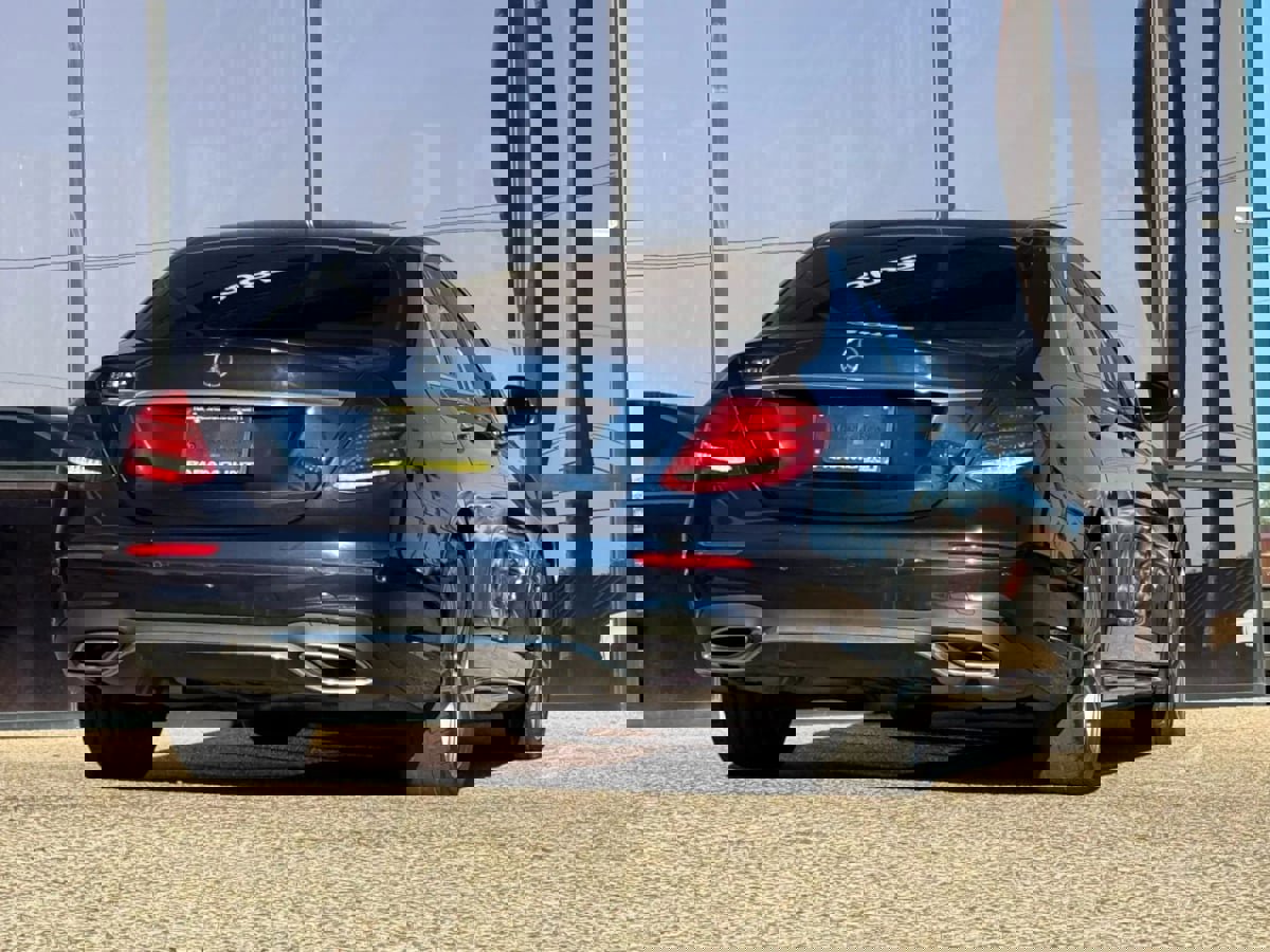 Used 2018 Mercedes-Benz E 300 image 11