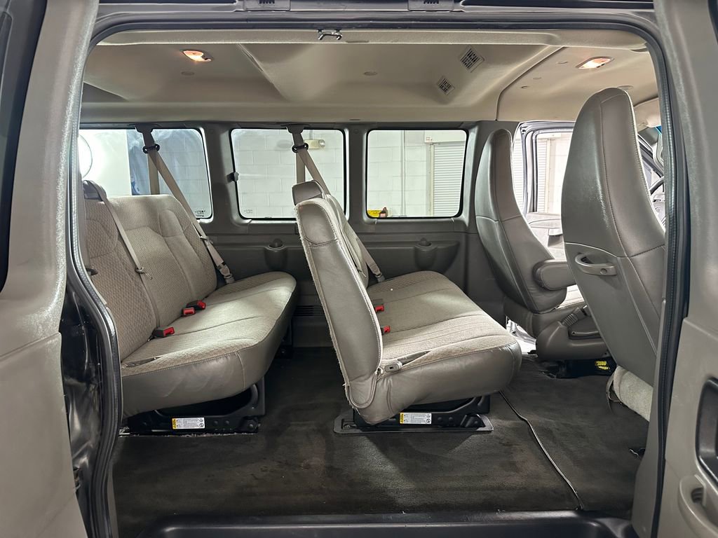 Used 2017 Chevrolet Express 3500 LT w/ LT Preferred Equipment Group image 15