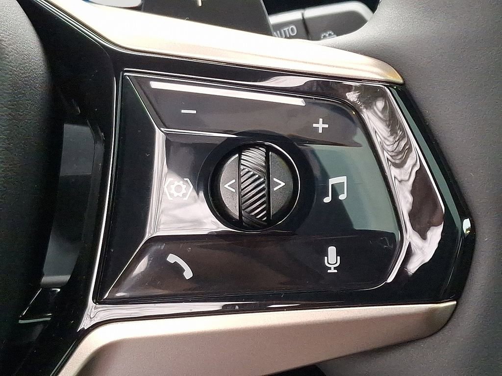 Used 2025 BMW X3 xDrive30i w/ Premium Package image 23