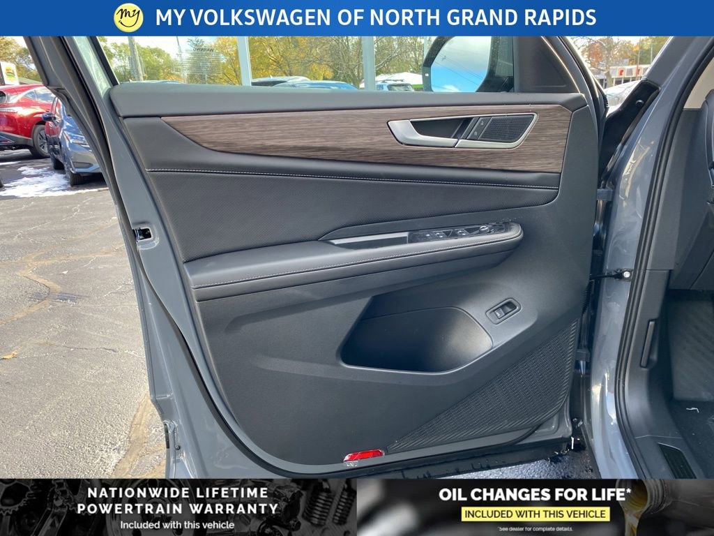 New 2026 Volkswagen Atlas SEL image 6