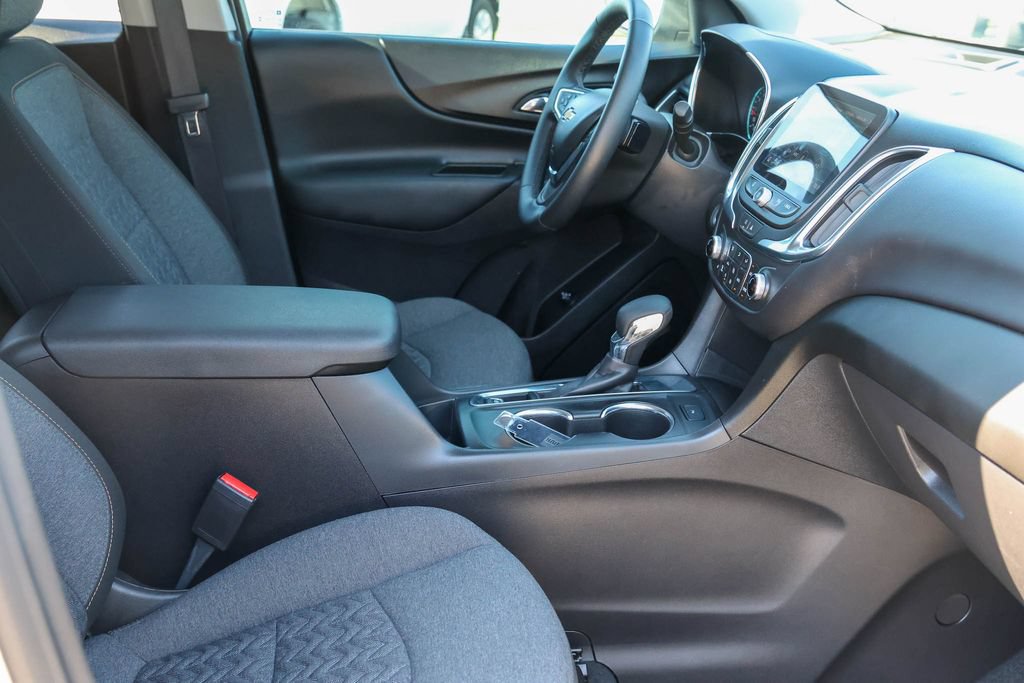 Used 2024 Chevrolet Equinox LT FWD image 9