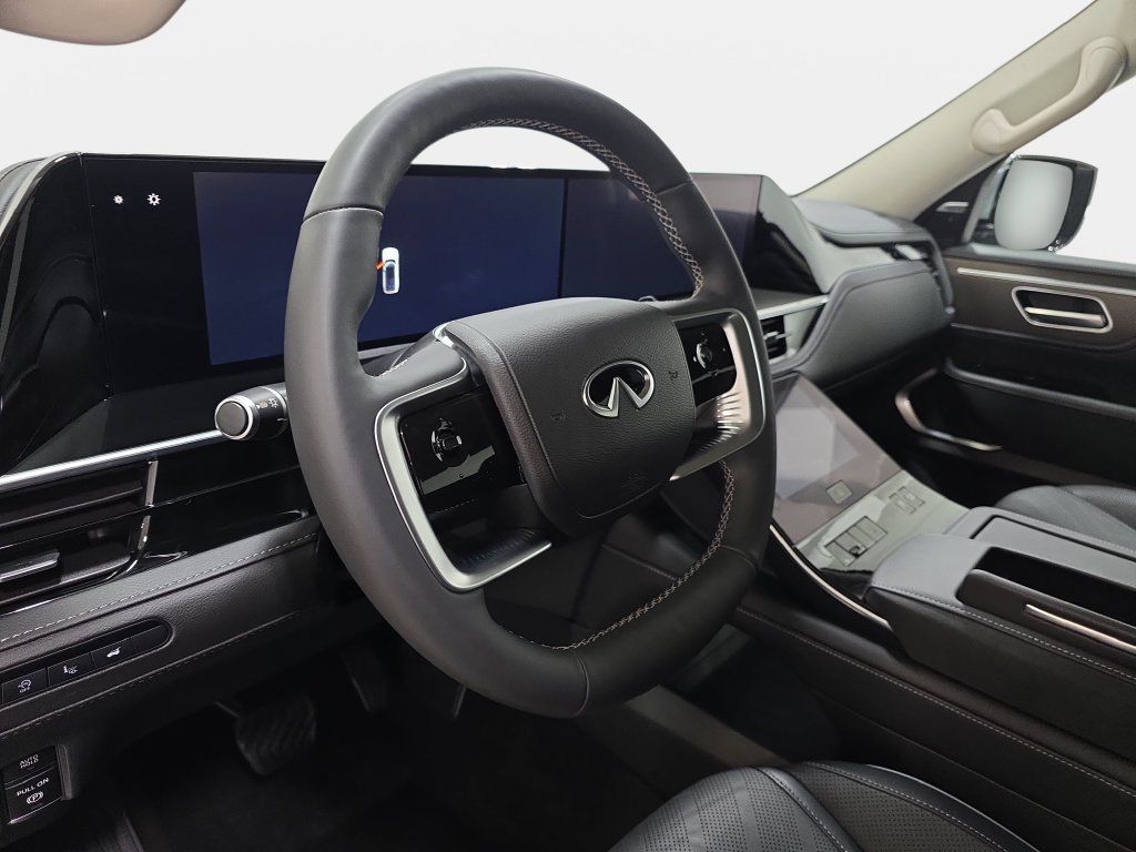 Certified 2026 INFINITI QX80 Luxe w/ Cargo Package AWD/4WD image 12