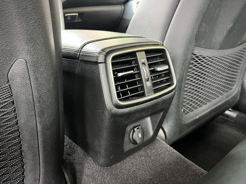 Used 2022 Genesis G70 2.0T image 19