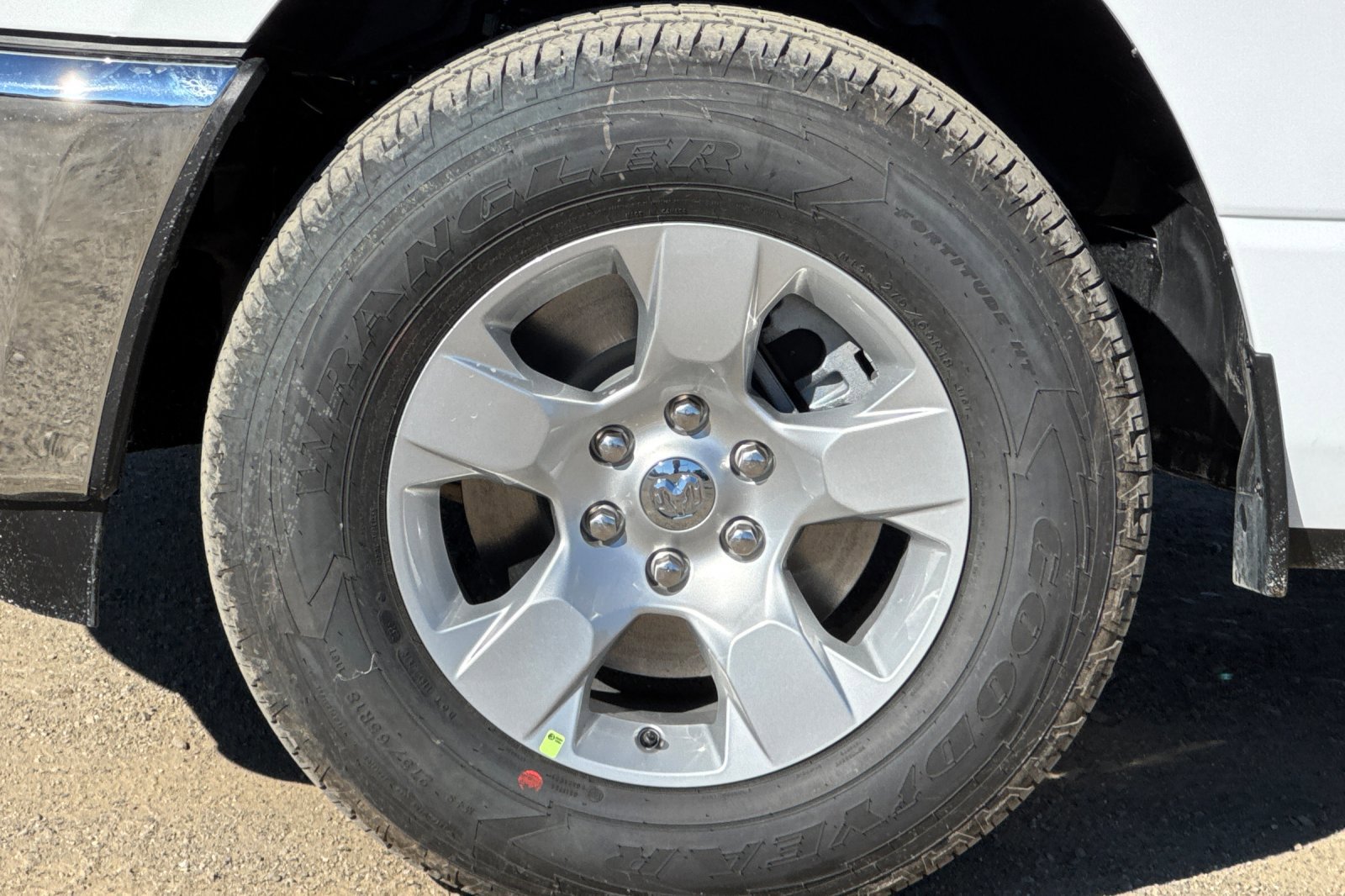 New 2026 RAM 1500 4x4 Crew Cab image 23