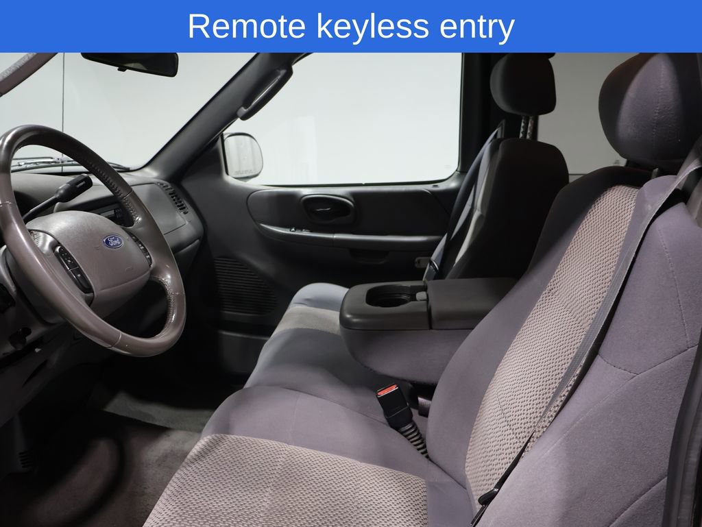 Used 2004 Ford F150 XLT image 2