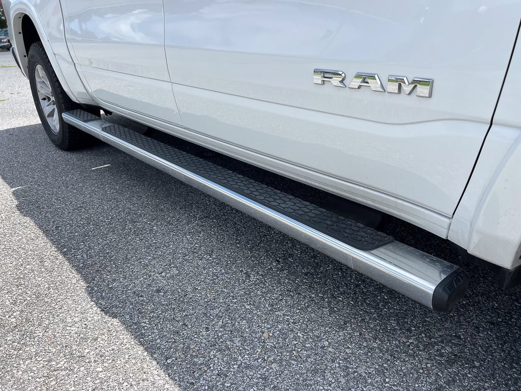 Used 2022 RAM 1500 Laramie AWD/4WD image 8