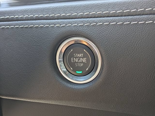 New 2026 Cadillac Escalade ESV Luxury w/ LPO, Radiant Package AWD/4WD image 35