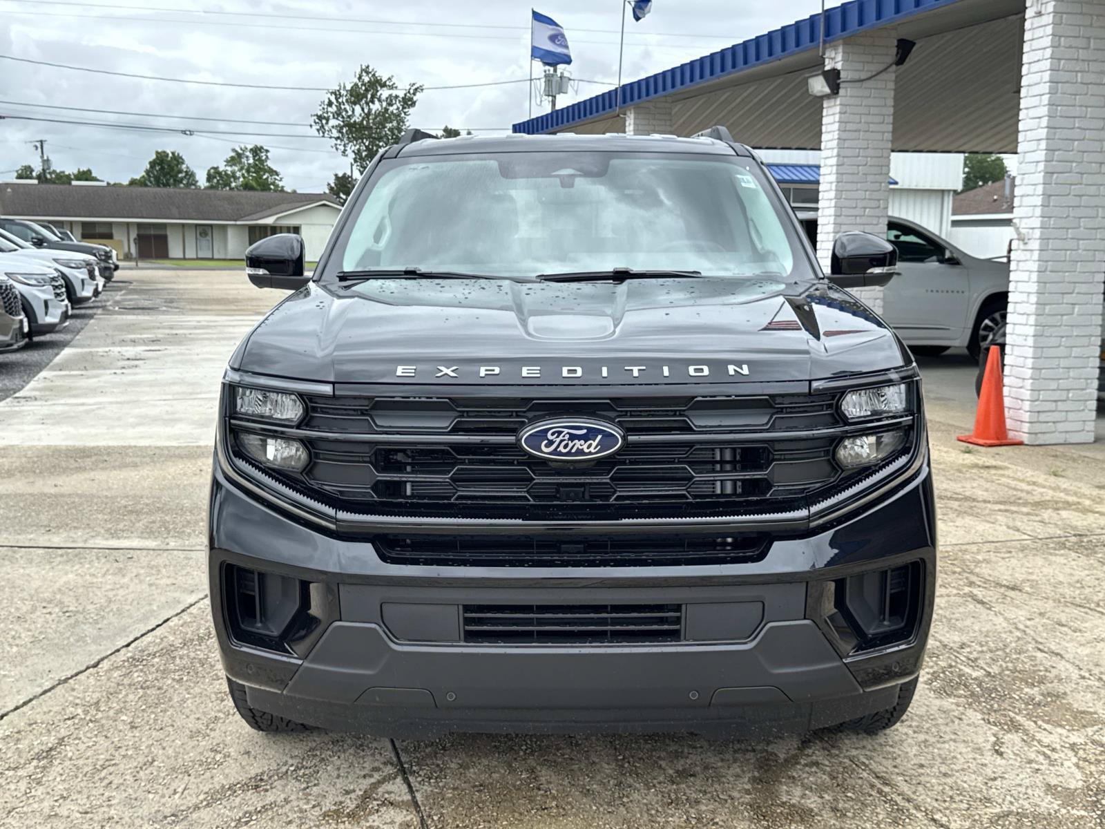 New 2026 Ford Expedition Active RWD image 2