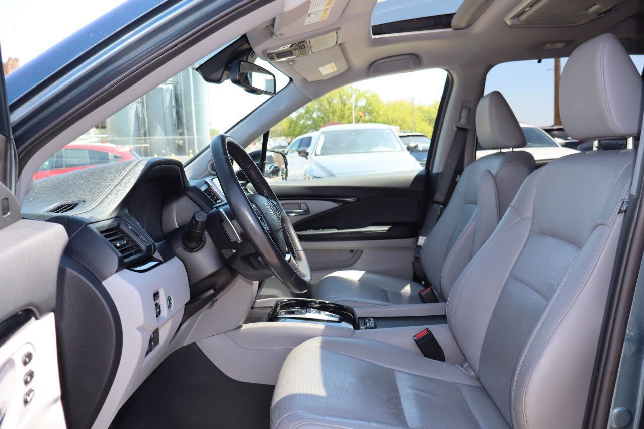 Used 2017 Honda Pilot Elite image 5