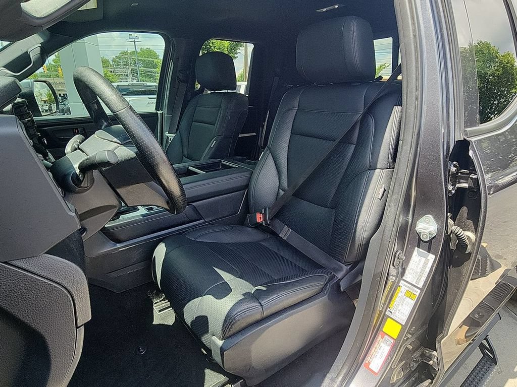 Used 2025 Toyota Tundra SR w/ SR Tow Package AWD/4WD image 20