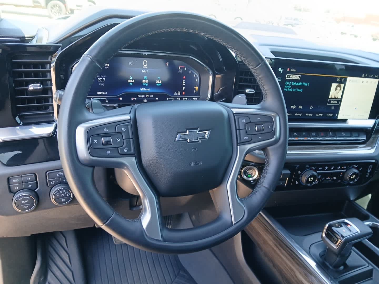 Used 2024 Chevrolet Silverado 1500 LT Trail Boss AWD/4WD image 31