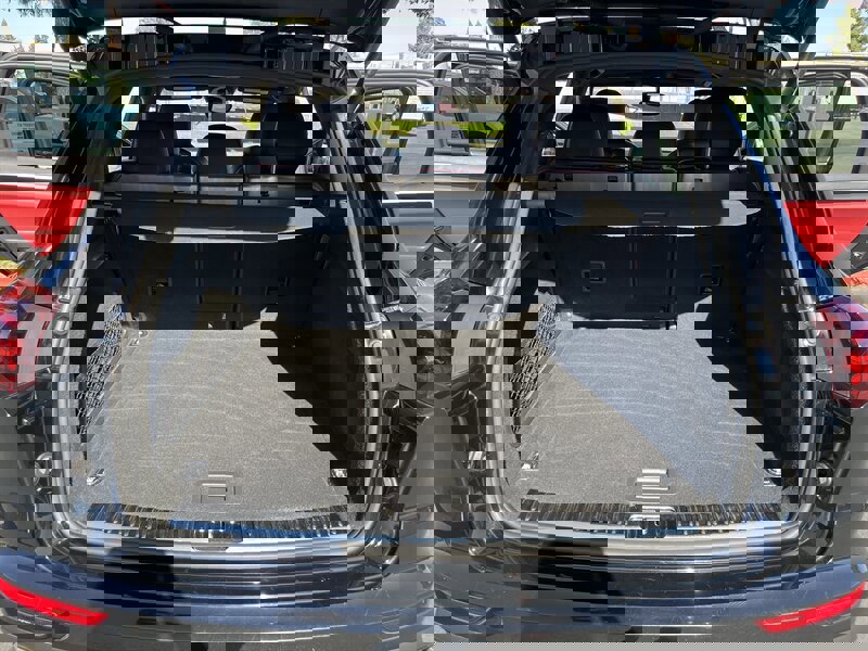 Used 2017 Porsche Cayenne S image 41