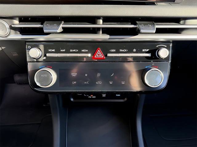 New 2026 Hyundai Tucson Blue SE image 20