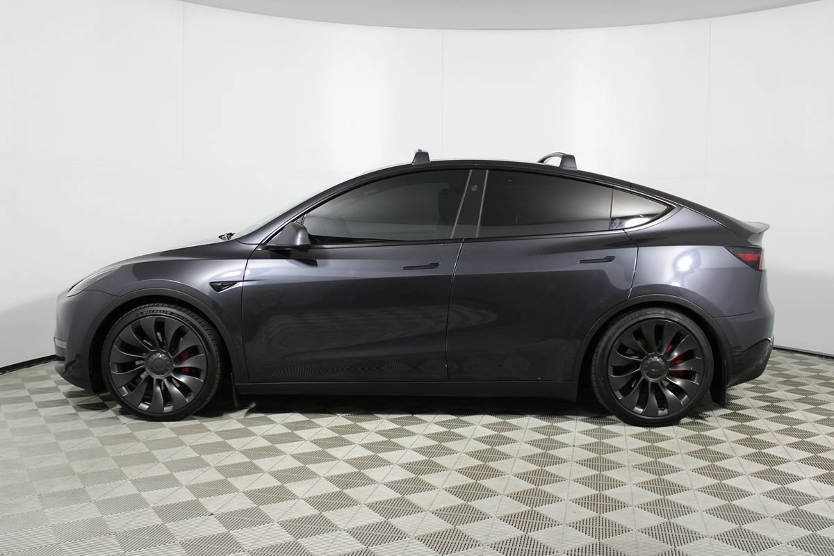 Used 2024 Tesla Model Y Performance AWD/4WD image 37