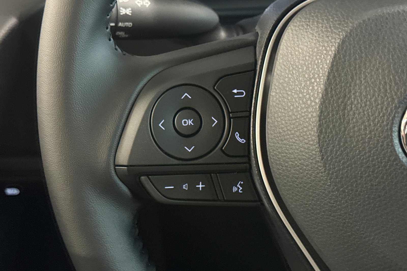 New 2026 Toyota Corolla SE FWD image 28